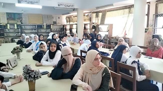 ثقافة سوهاج تناقش 