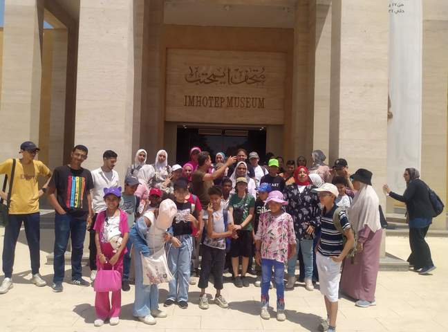 أتوبيس الفن الجميل يصطحب الأطفال في جولة تثقيفية بمتحف إيمحتب بسقارة