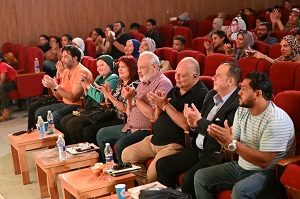 عرض 