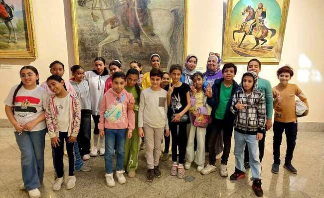 جولة تثقيفية للأطفال في متحف المركبات الملكية ضمن أنشطة قصور الثقافة