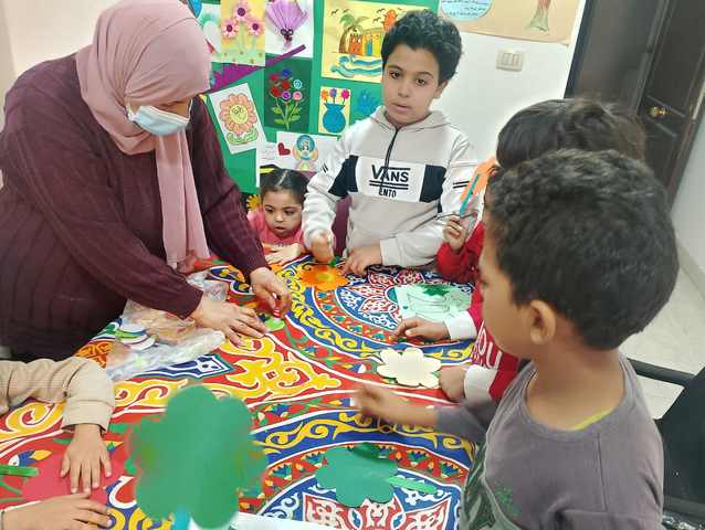 لقاءات تثقيفية وورش فنية بالأسمرات وروضة السيدة ضمن مشروع 