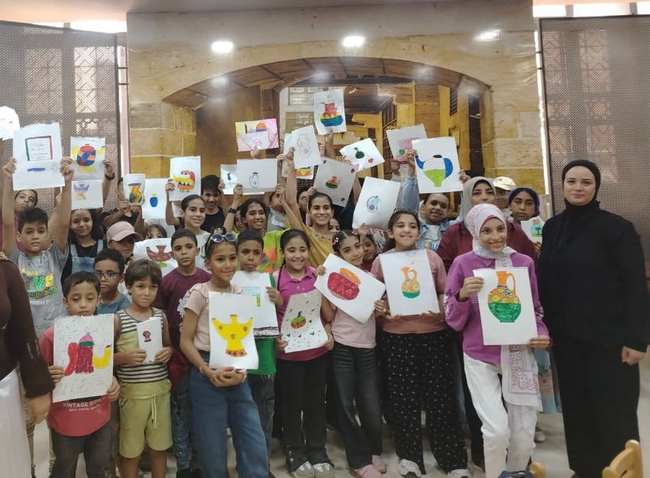 أتوبيس الفن يصطحب أطفال حلوان في جولة تثقيفية بالمتحف الإسلامي