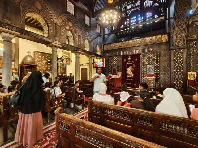 أتوبيس الفن يقدم جولة ثقافية للأطفال بمجمع الأديان والمتحف القبطي