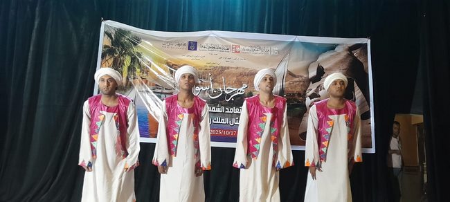 عروض للأقصر وملوي وسوهاج.. إيقاعات الفلكلور تملأ أسوان بهجة في مهرجان 