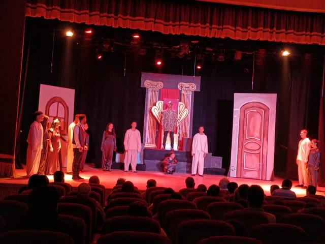 فرقة الأقصر تقدم 