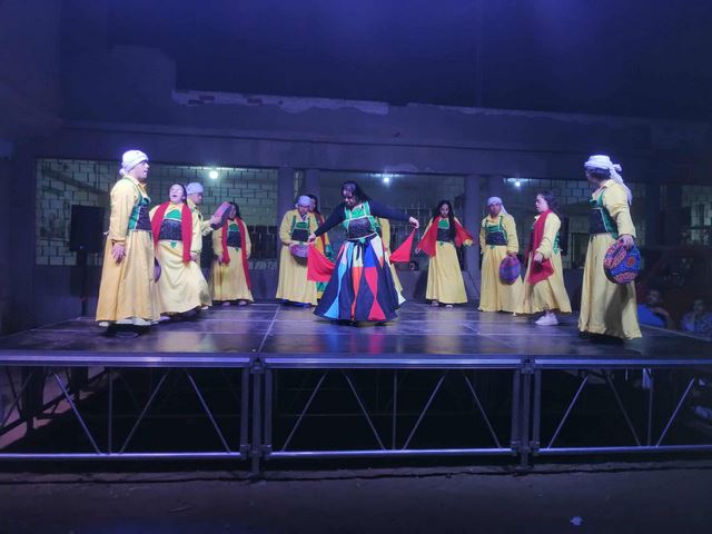 بإقبال كبير.. استمرار فعاليات مسرح الثقافة المتنقل بديرب نجم 