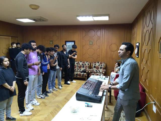 تدريبات الغناء وتقنيات الأداء المسرحي ضمن مشروع "ابدأ حلمك" بالإسماعيلية